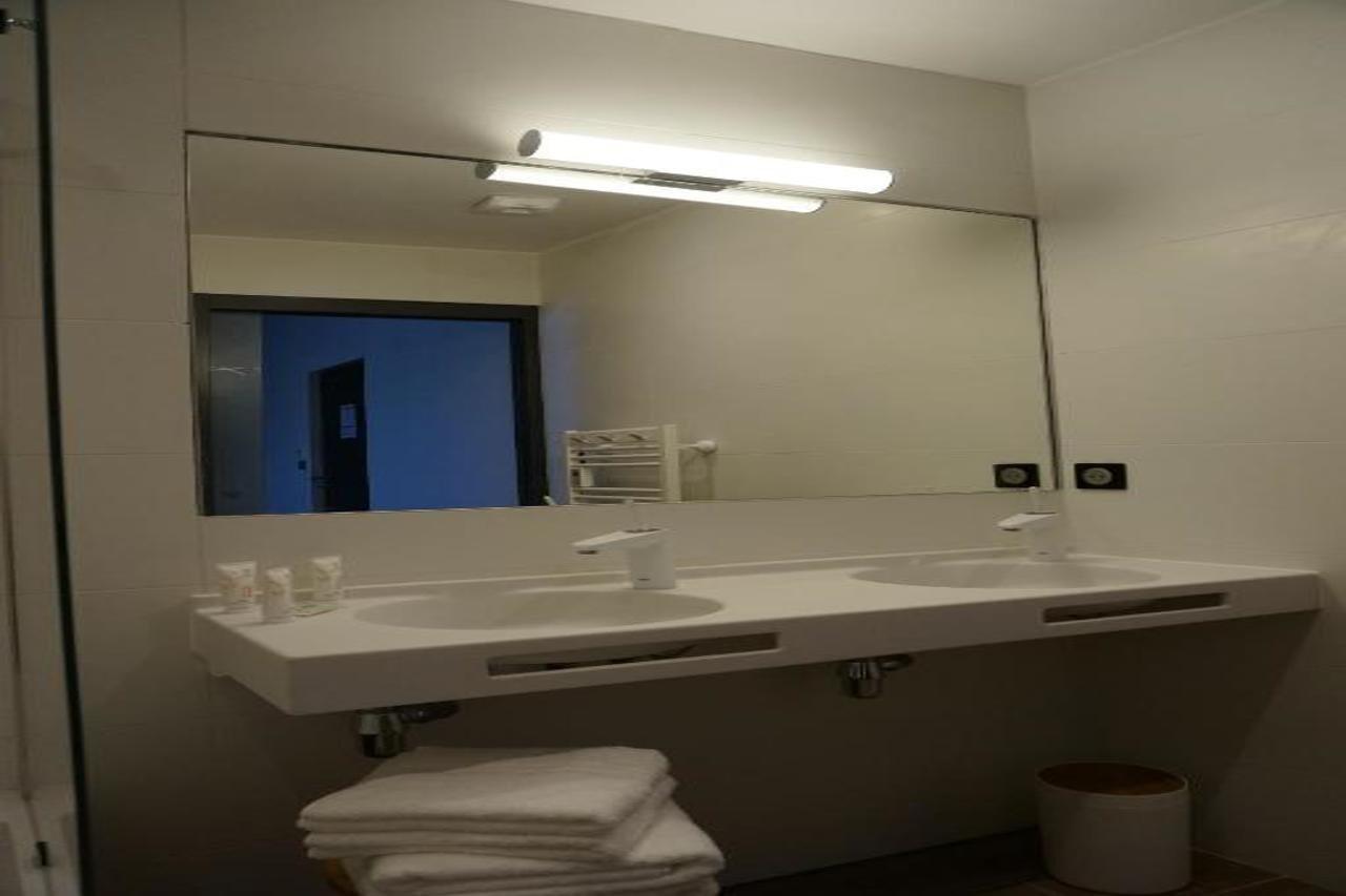 The Originals Relais Hotel Saint-Roch Salzuit Luaran gambar